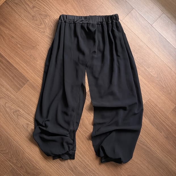 layered-design balloon pants