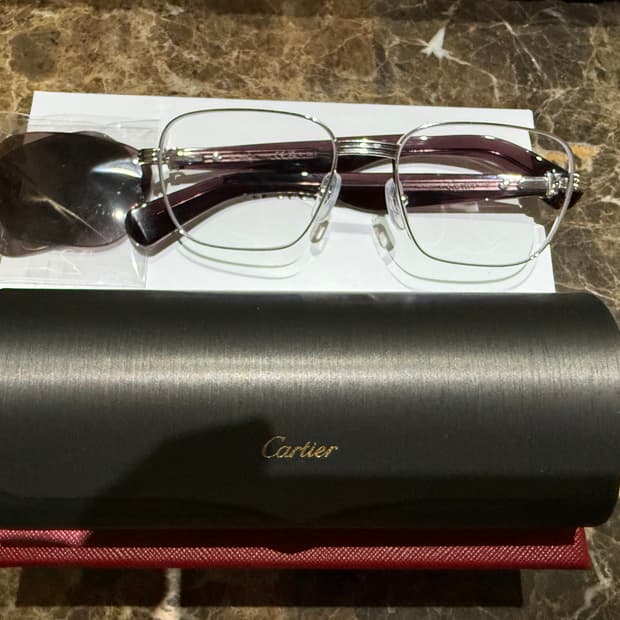 까르띠에 안경 판매합니다