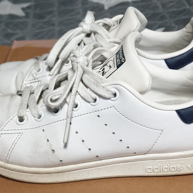 아디다스 스탠스미스 코어 스니커즈 화이트 다크블루 (230)