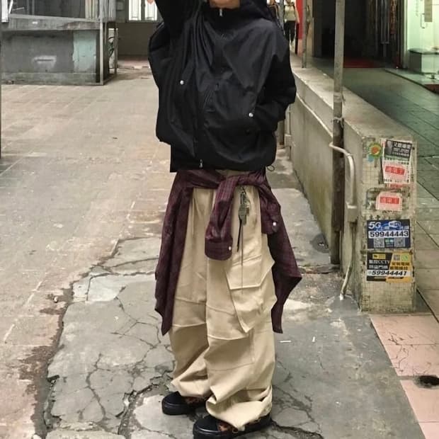 단스튜디오 세버린 사선 카고 팬츠