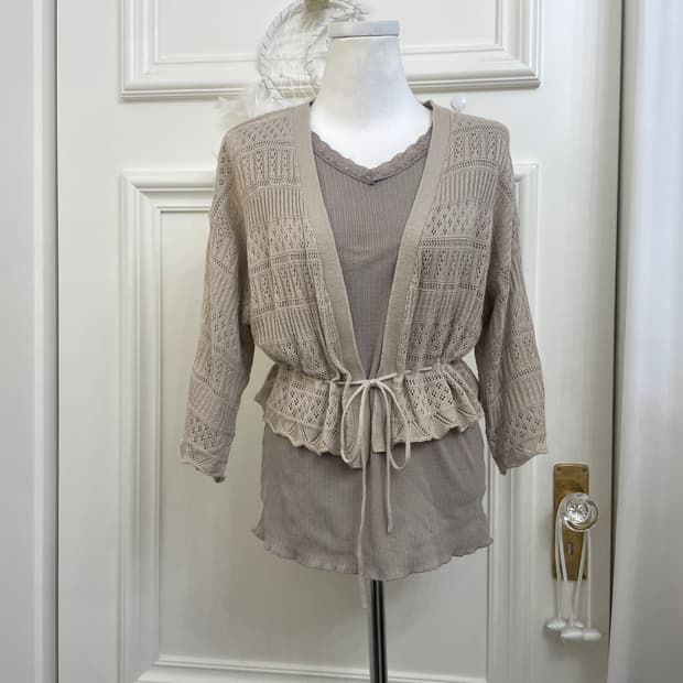 beige crochet cardigan&lace shirring sle