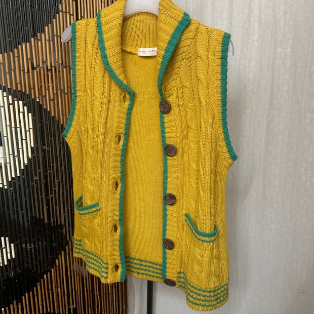 sunny cloud hipie knit vest