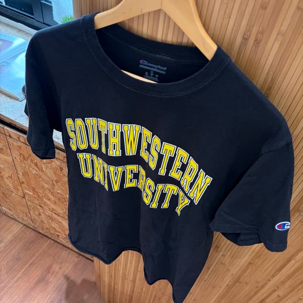 Champion T-shirt