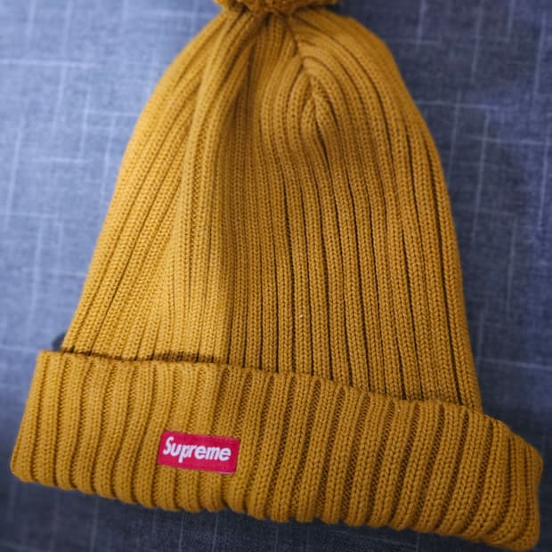 슈프림 스몰로고 비니