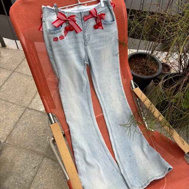 (New) 13de Marzo Bootcut Jeans