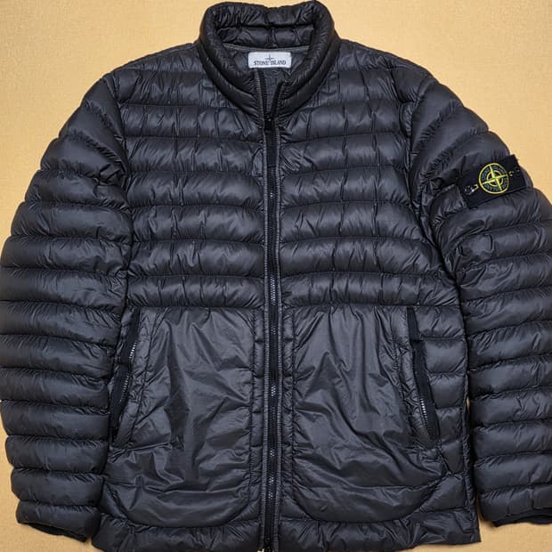 스톤아일랜드 가먼트다이드 경량패딩xl 