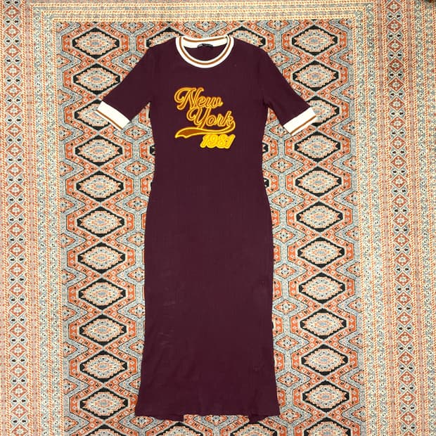 자라 뉴욕로고 버건디 링거티 골지 롱 원피스 여성S