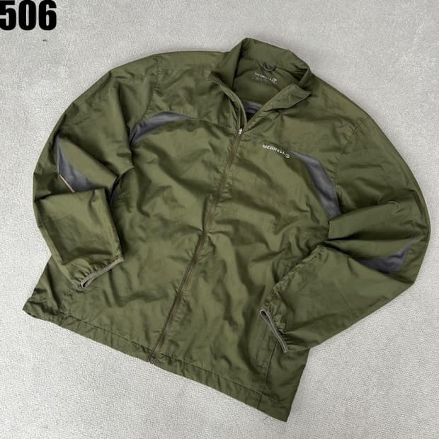 Merrell 카키색 바람막이