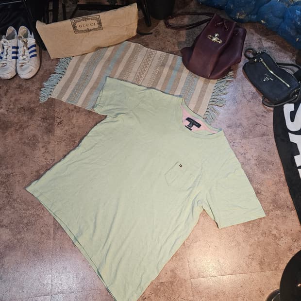 타미힐피거(Tommy Hilfiger) 정품 포켓 반팔 티셔츠