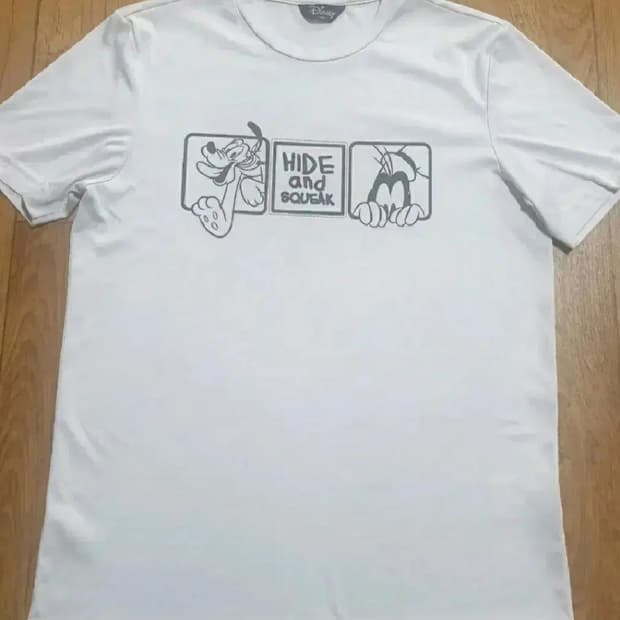 디즈니 반팔티 95 사이즈입니다