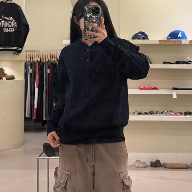 버버리 헨리넥 니트 네이비 U1221