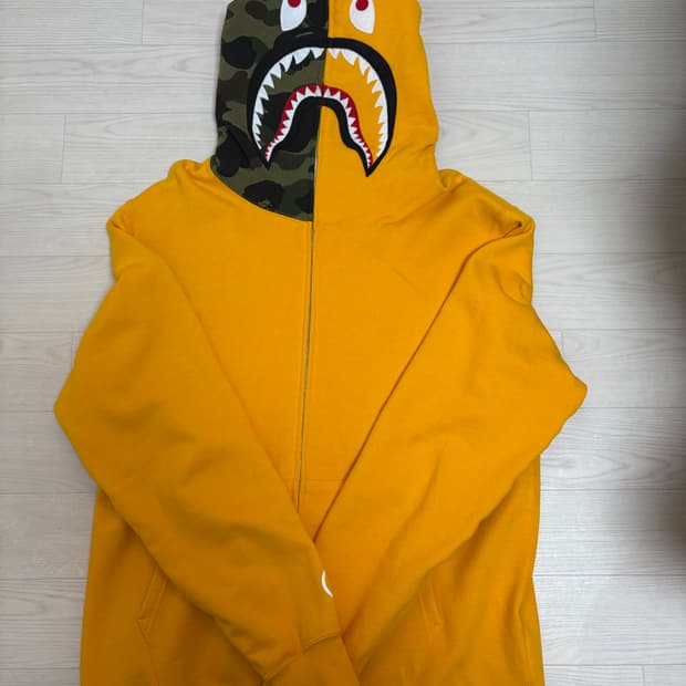 [2XL] 베이프 샤크후드집업 옐로우 카모 판매합니다.