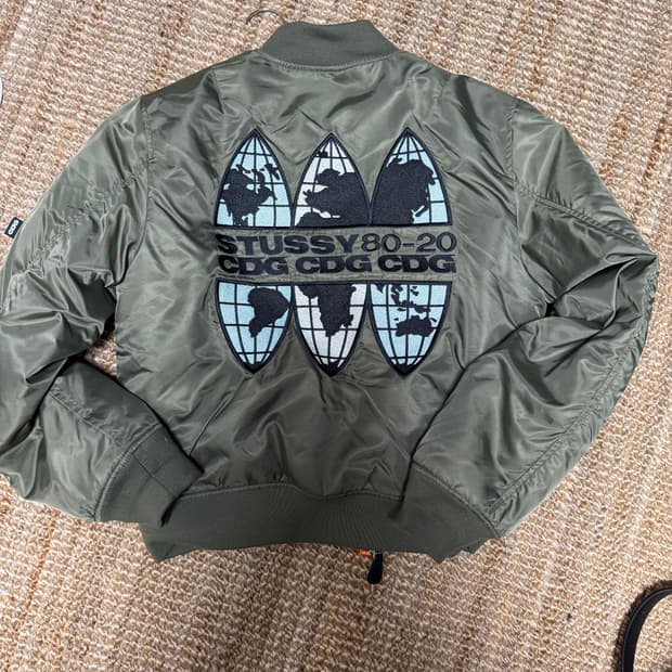 스투시 x CDG MA-1 자켓 올리브