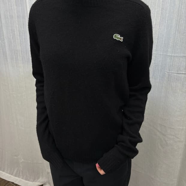 라코스테 블랙 니트 스웨터