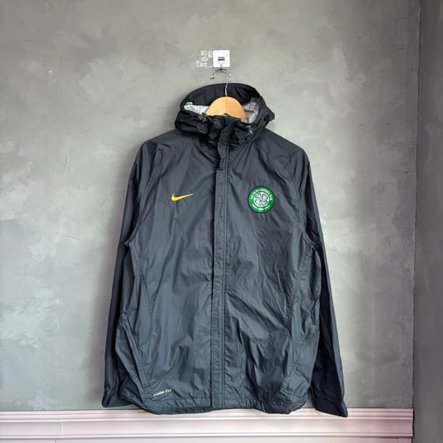 나이키 셀틱 바람막이 