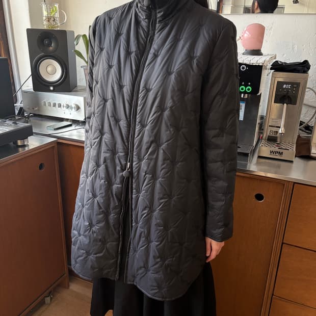 엠포리오 알마니 자수 경량 롱 푸퍼 자켓