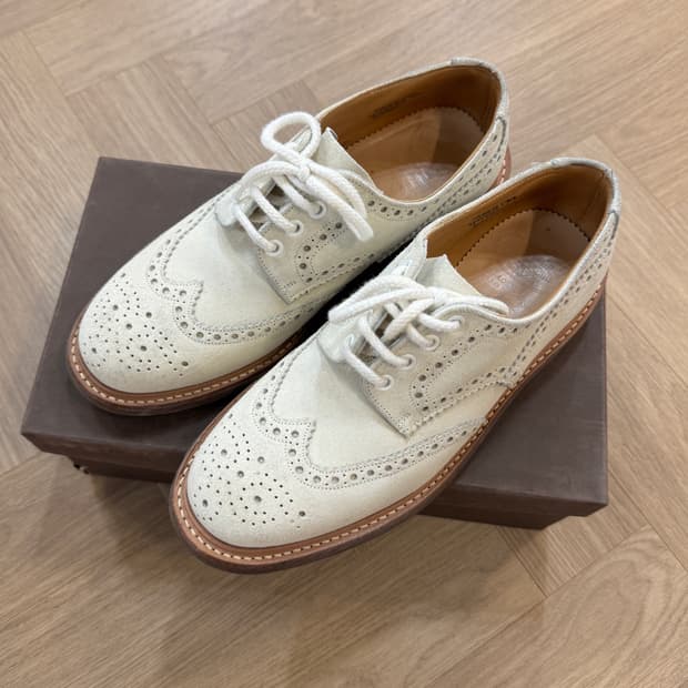 처치스 스웨이드 오프화이트 윙팁 UK7.5