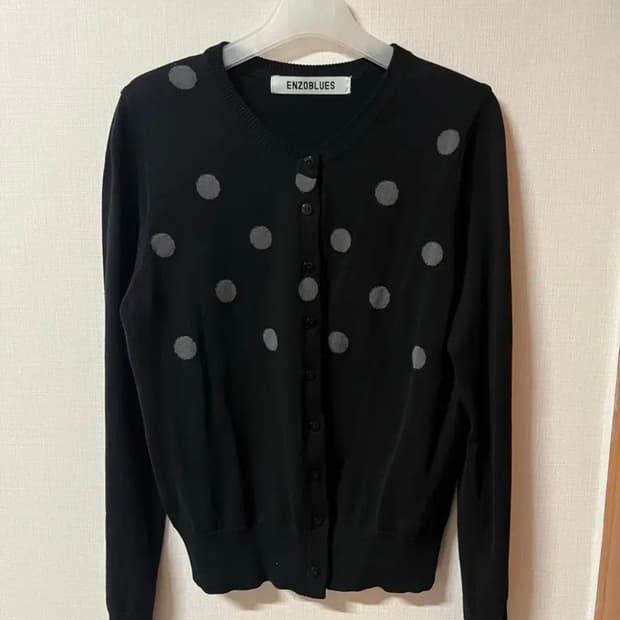엔조블루스 도트 클래식 가디건 (Black)