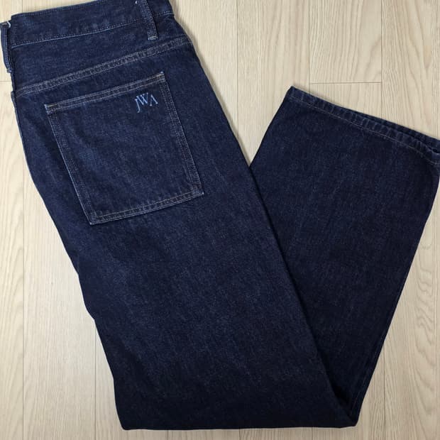 유니클로 JW 앤더슨 스트레이트진 68블루 33사이즈