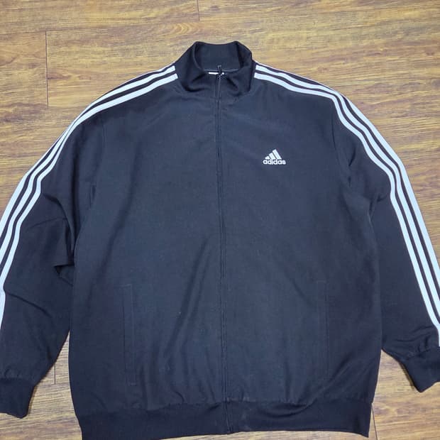 아디다스 우븐 트랙수트

IC6750
