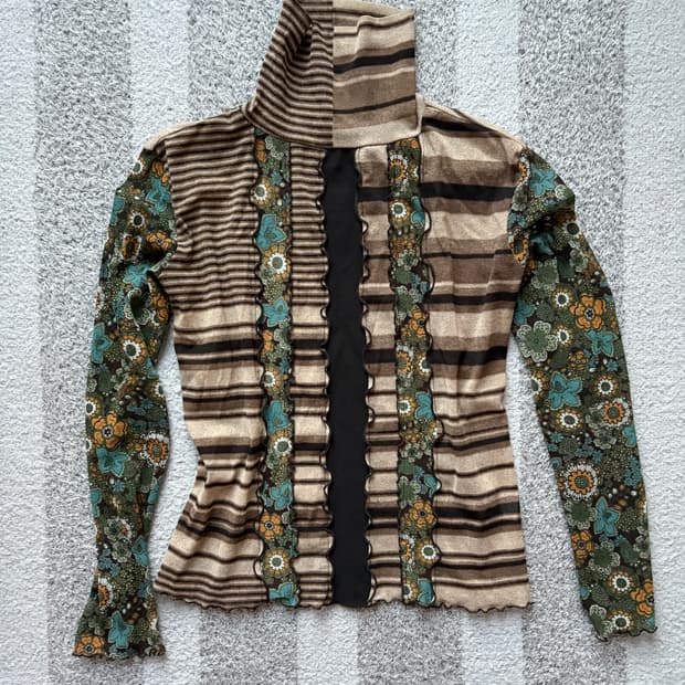 빈티지 믹스드 폴라탑