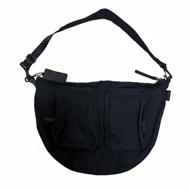 아미아칼바 개버딘 바디백 (블랙)