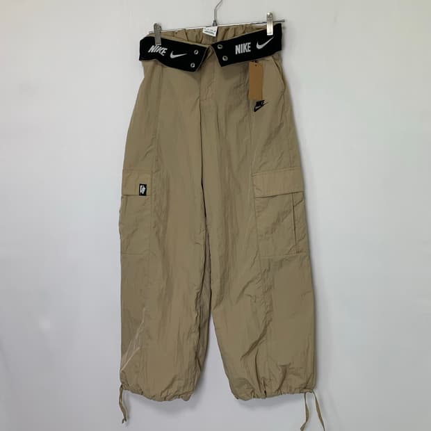 나이키 밑단 스트링 투웨이 벤딩 카고 팬츠 베이지 바스락 바람막이 재질