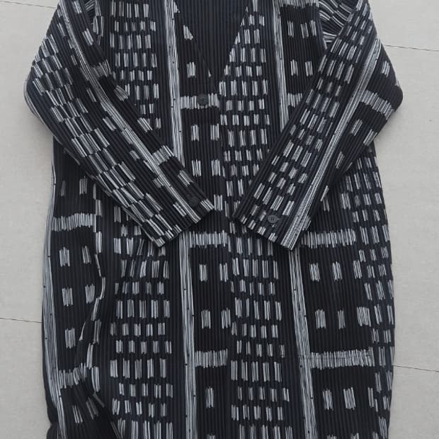 옴므플리세 컬렉션 코트 4