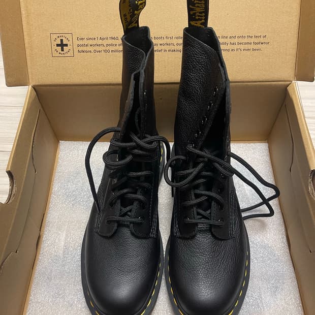 닥터마틴 1490 버지니아 블랙 UK5 새상품