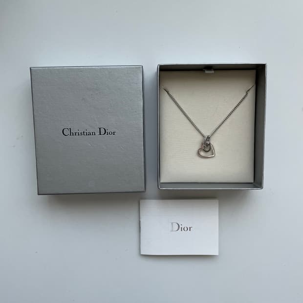 디올목걸이