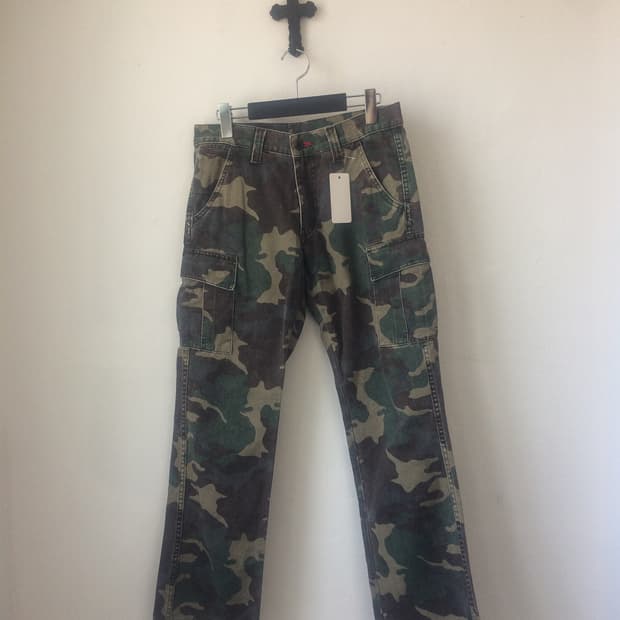 Camo pattern cago pants