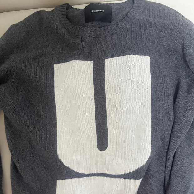 언더커버 U로고 스웻