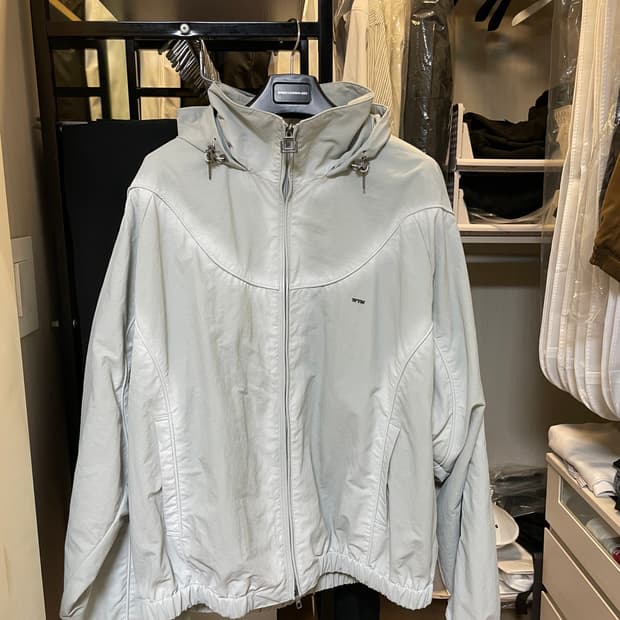 우영미 25SS 스프레이 나일론 후드자켓 48사이즈