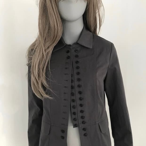 Multiple button jacket (Charcoal)