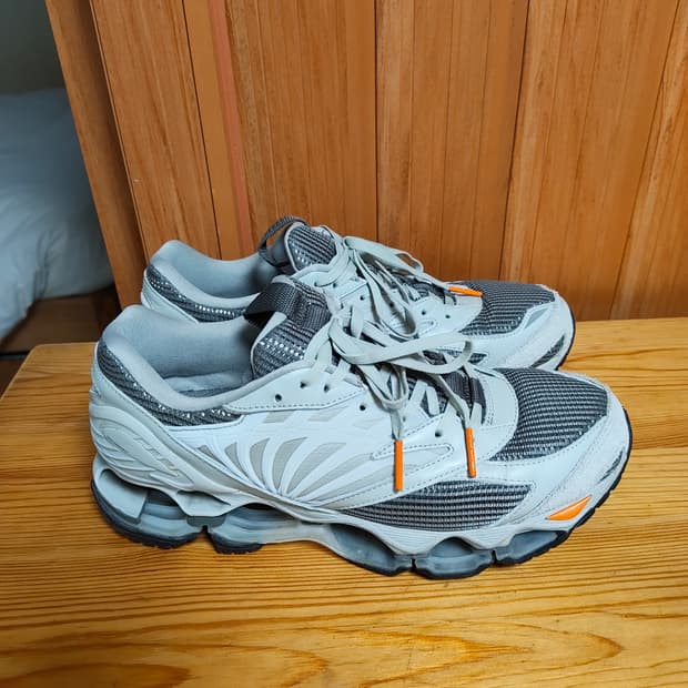 Graphpaper X Mizuno 웨이브 프로페시