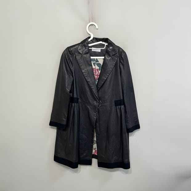 손정완 가죽 코트