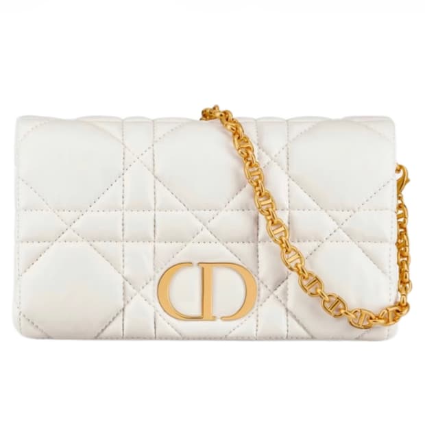 디올 카로 매크로까나쥬 미니백 라떼 퀼티드 매크로까나쥬 카프스킨