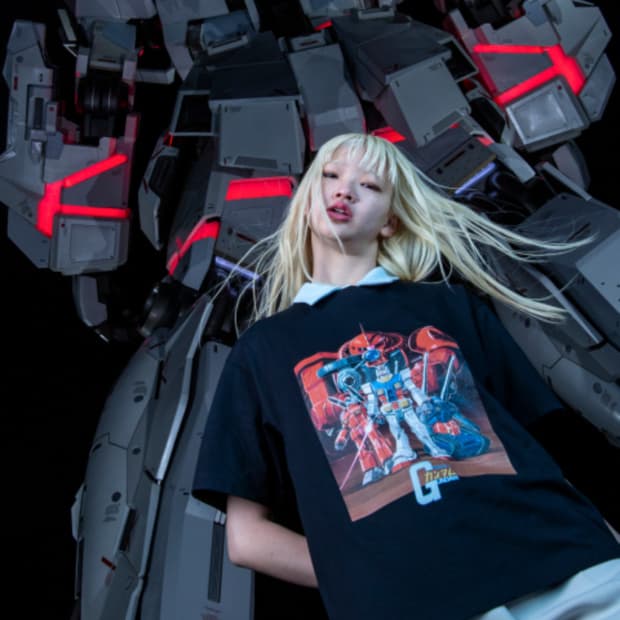 2XL XXL 미개봉) 유니클로 UT X 건담 45주년 반팔 티셔츠 C