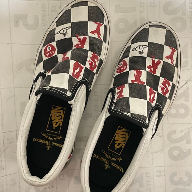 반스 비비안웨스트우드 콜라보 230