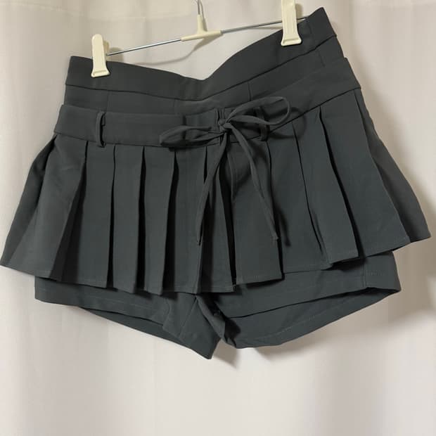 리본 포인트 플리츠 스커트 치마바지 그레이