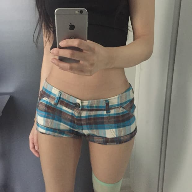 Hollister  체크 갸루 핀터 로우 핫팬츠 반바지