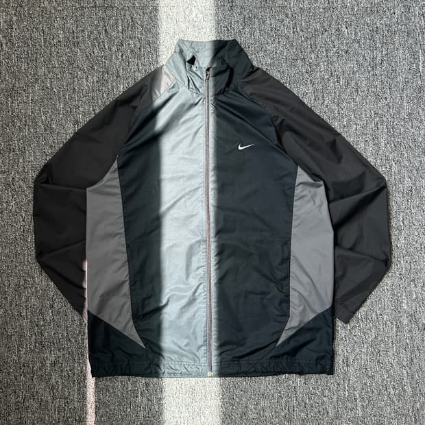 나이키 올드스쿨 스우시 바람막이