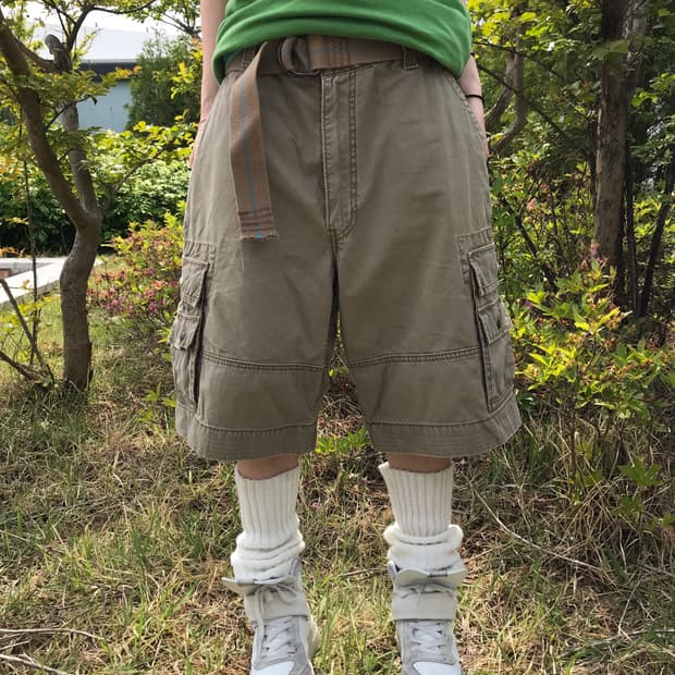 Levi’s Beige Cargo Shorts