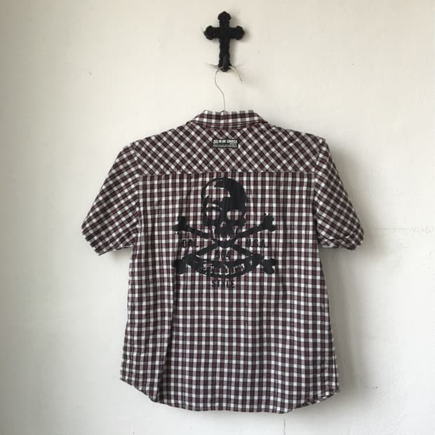 back skull point Check pattern shirt