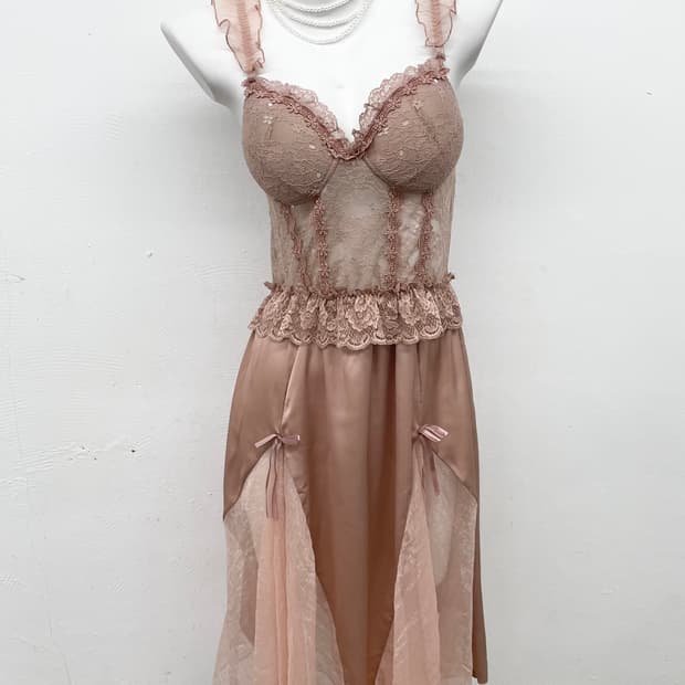 엔틱 레이스 새틴 프릴 슬립