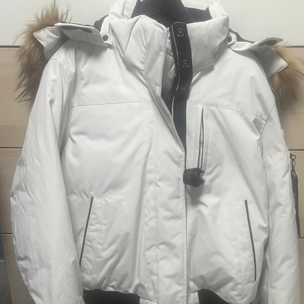 네셔널 지오그래픽 타루가 패딩 화이트 M