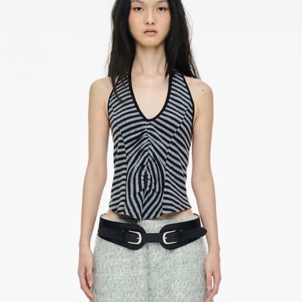 세릭 FLUFFY STRIPE SLEEVELESS
