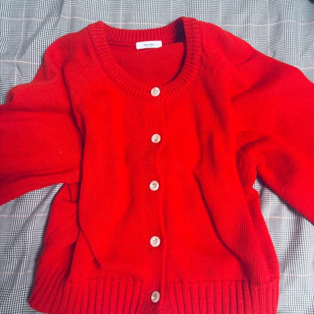 빨간색 가디건
