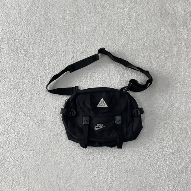 나이키 ACG 90'S 올드스쿨 힙색 크로스백 가방