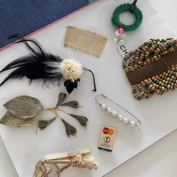 다양한 브로치 등